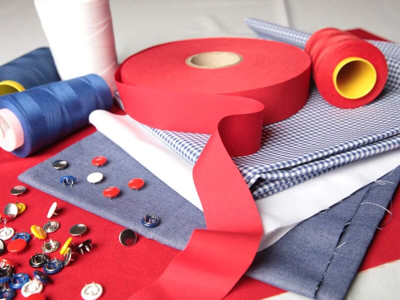 Titelbild Baumwolle vs. Mischgewebe – welche Materialien eignen sich für Metzgerjacken?